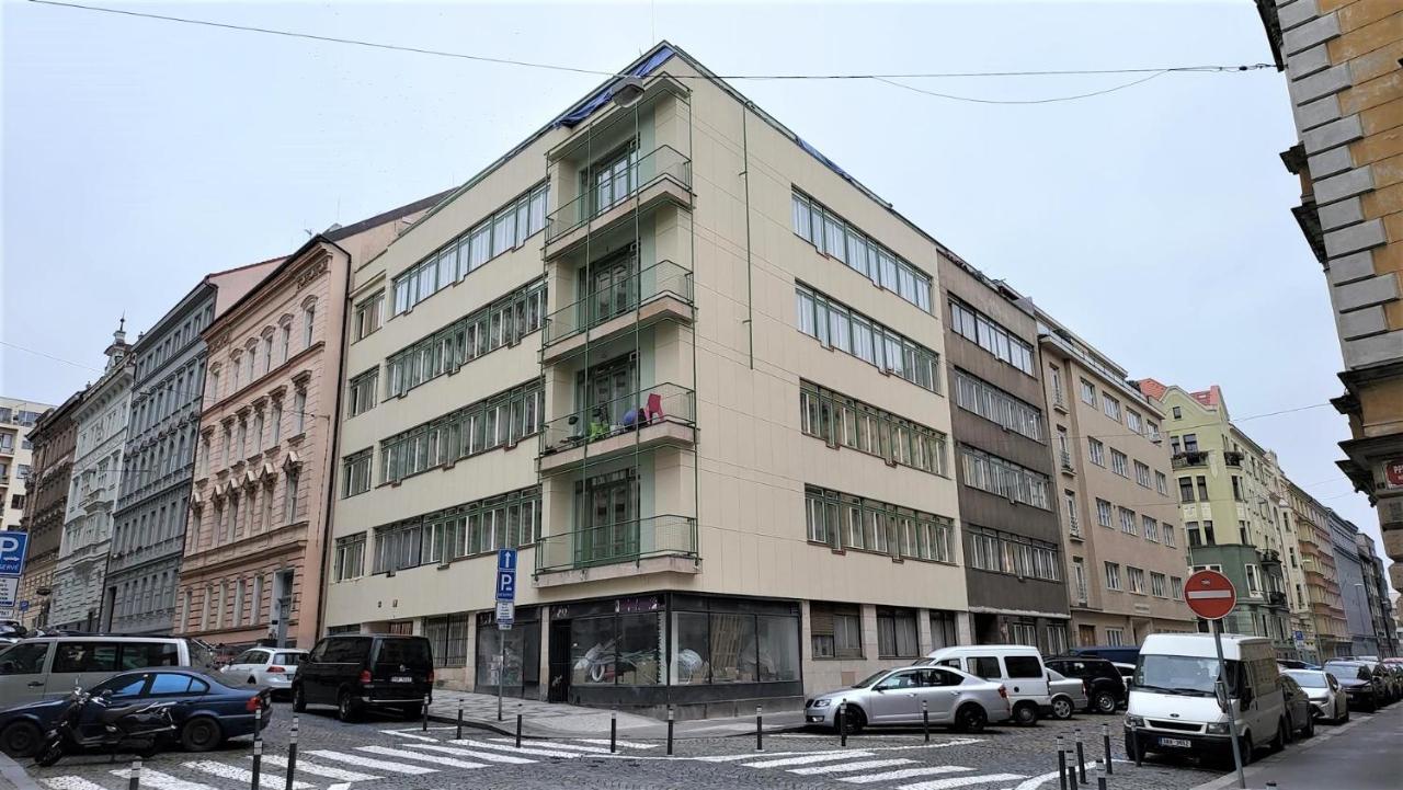 Luxusni Nedaleko Centra Apartmán